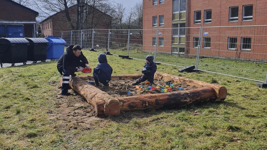 Sandkiste für Ukraine Flüchtlinge